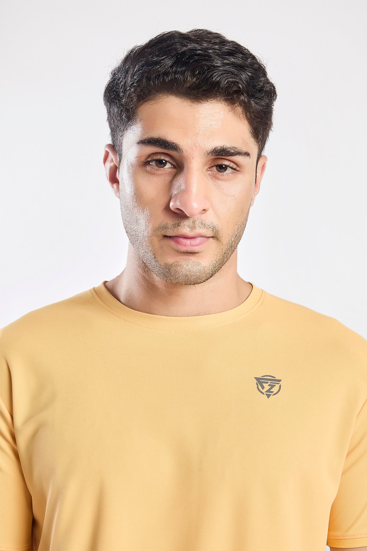 Plain Round Neck T-shirt Fitzig