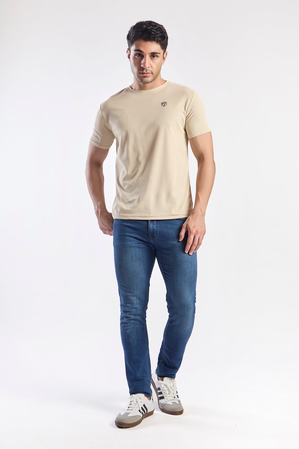 Plain Round Neck T-shirt Fitzig