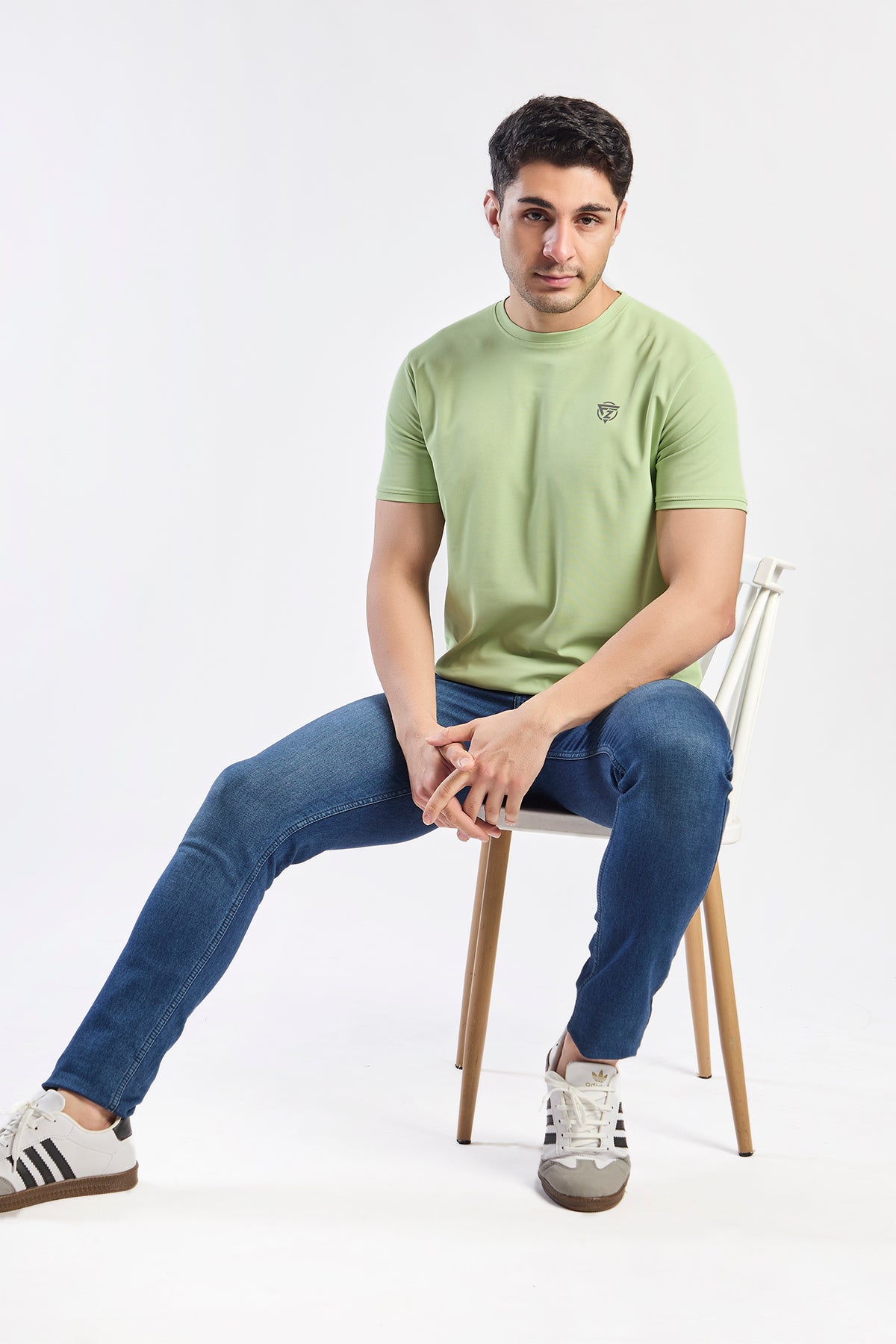 Plain Round Neck T-shirt Fitzig