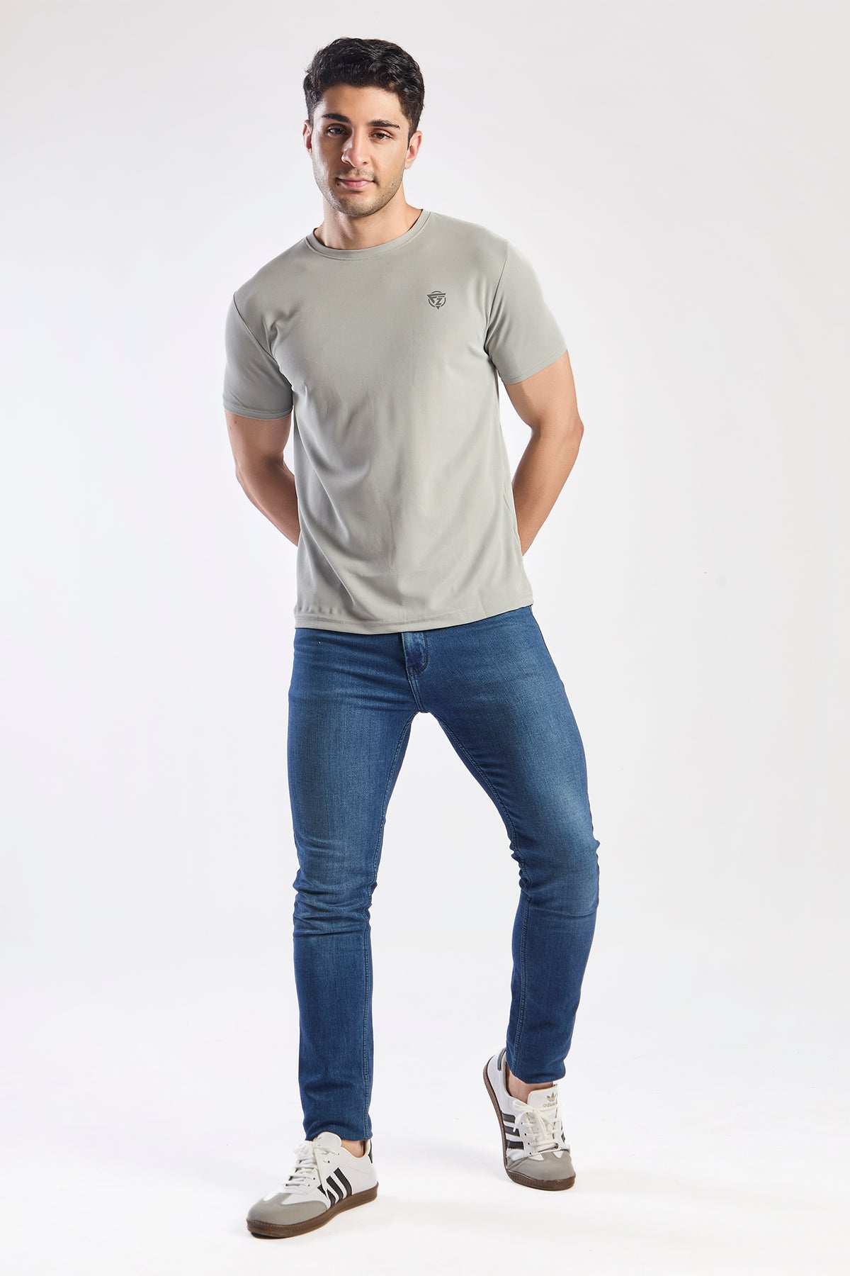 Plain Round Neck T-shirt Fitzig