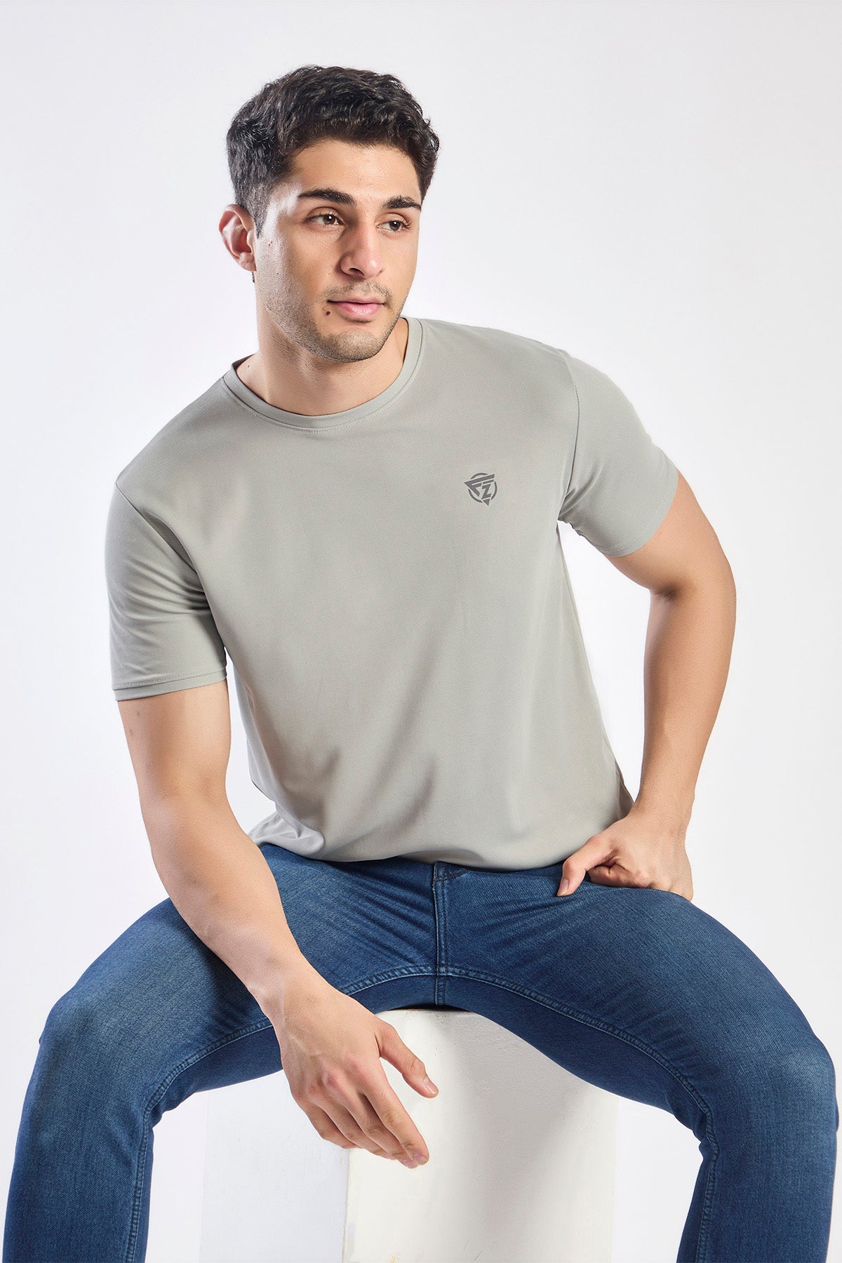 Plain Round Neck T-shirt Fitzig